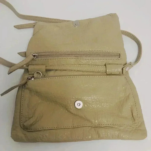 Kenneth Cole Reaction Tan Crossbody - Picture 3 of 12
